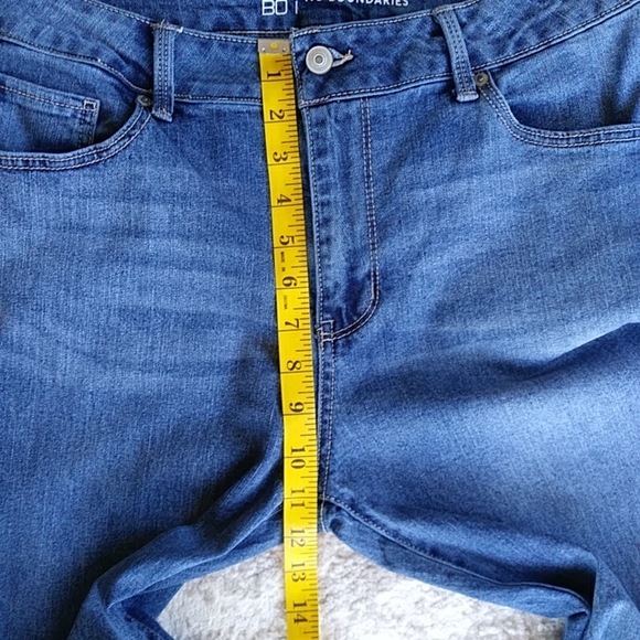 No Boundaries Distressed Boot Cut Jeans Junior 17 Blue - Picture 12 of 14